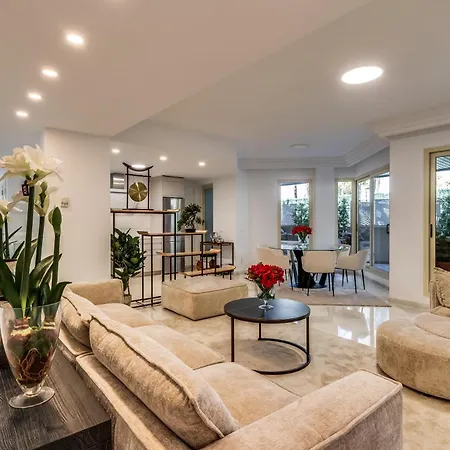 Molo Residences Boutique & מלון דירות 4*