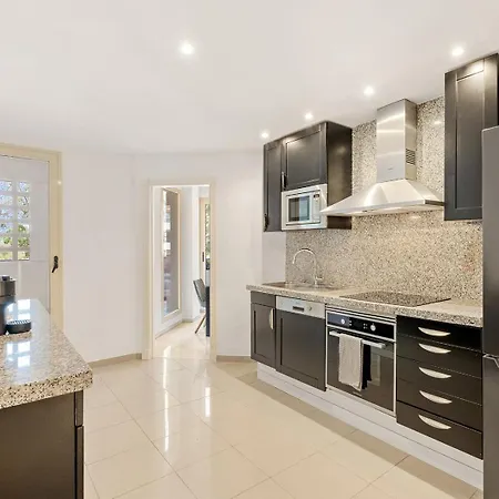 Molo Residences Boutique & 4* מארבלה