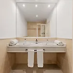 Ξενοδοχείο με διαμερίσματα Molo Residences Boutique & 4*