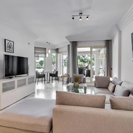 Molo Residences Boutique & Ξενοδοχείο με διαμερίσματα Μαρμπέλλα