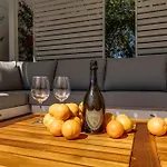 Molo Residences Boutique & Marbella