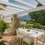 Molo Residences Boutique & מלון דירות מארבלה