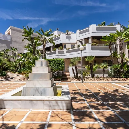 Molo Residences Boutique & 4* マルベーリャ