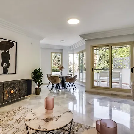 Molo Residences Boutique & 4*