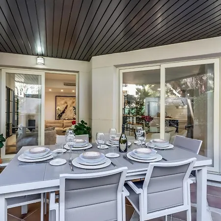 Molo Residences Boutique & 4*