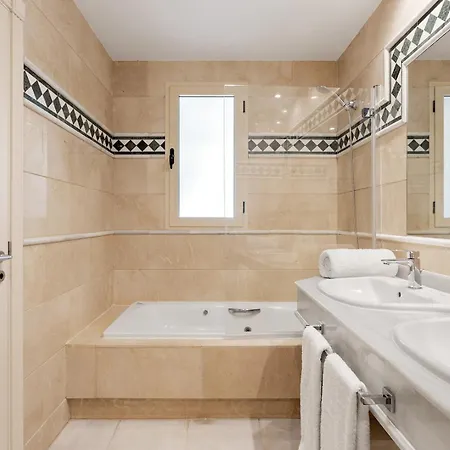 Molo Residences Boutique & شقة فندقية