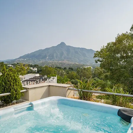 Molo Residences Boutique & Aparthotel 4*