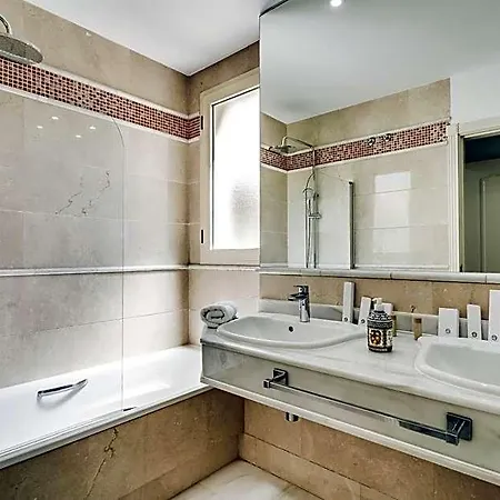 Molo Residences Boutique &