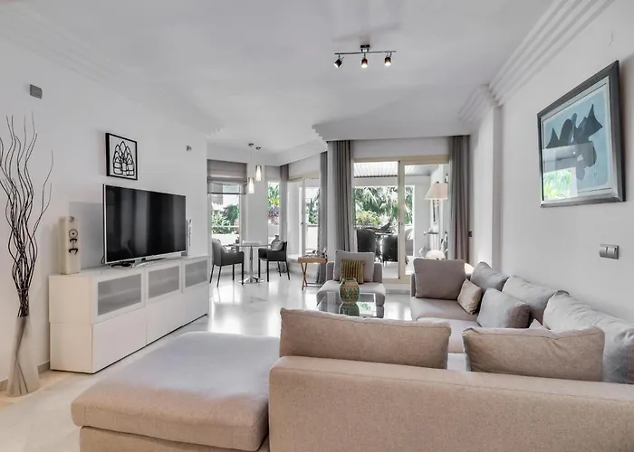 Molo Residences Boutique & شقة فندقية ماربيا