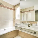 Aparthotel Molo Residences Boutique & Marbella