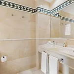 Aparthotel Molo Residences Boutique &