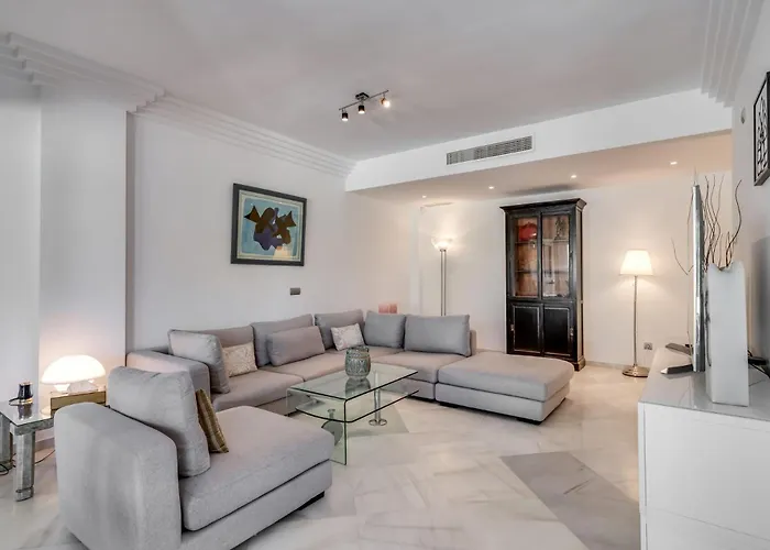 Molo Residences Boutique & Aparthotel 4*