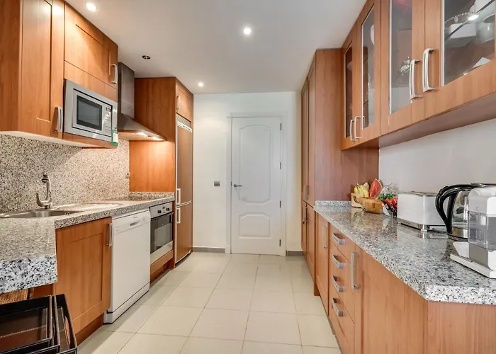 Molo Residences Boutique & מלון דירות 4*