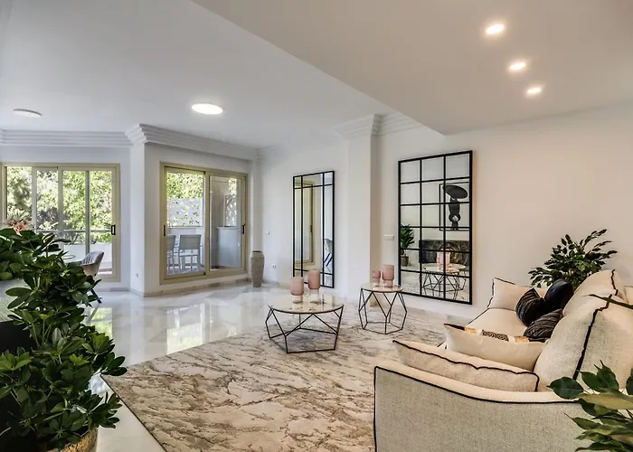 Molo Residences Boutique & 4* מארבלה