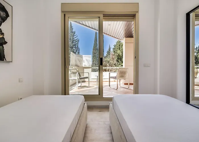 Molo Residences Boutique & מלון דירות 4*