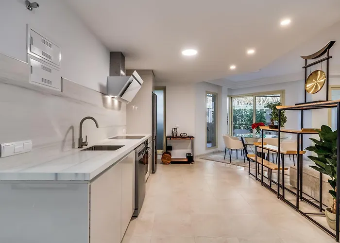 Molo Residences Boutique & מלון דירות 4*