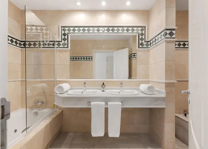 Molo Residences Boutique & מלון דירות