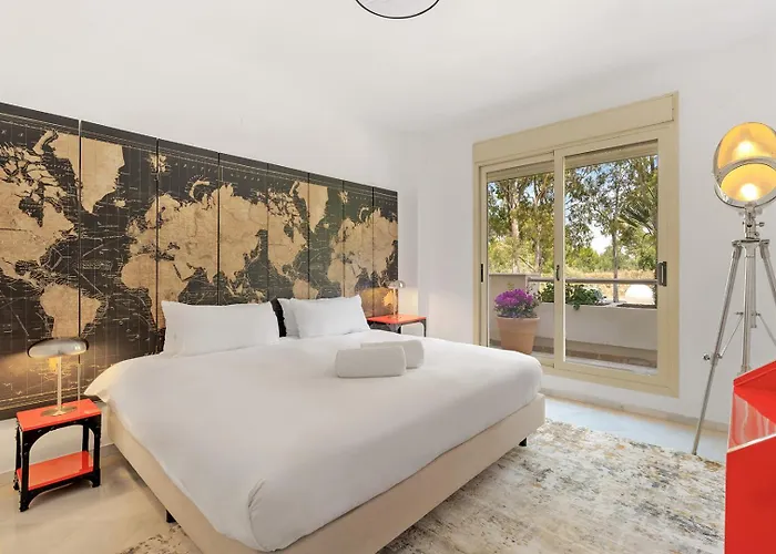 Molo Residences Boutique & מלון דירות 4*