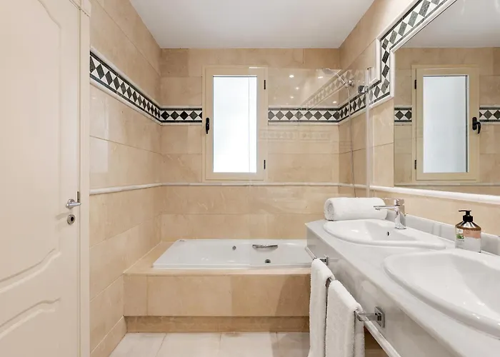 Molo Residences Boutique & מלון דירות