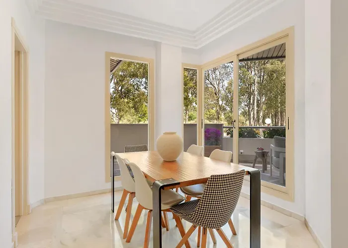 Molo Residences Boutique & מלון דירות 4*