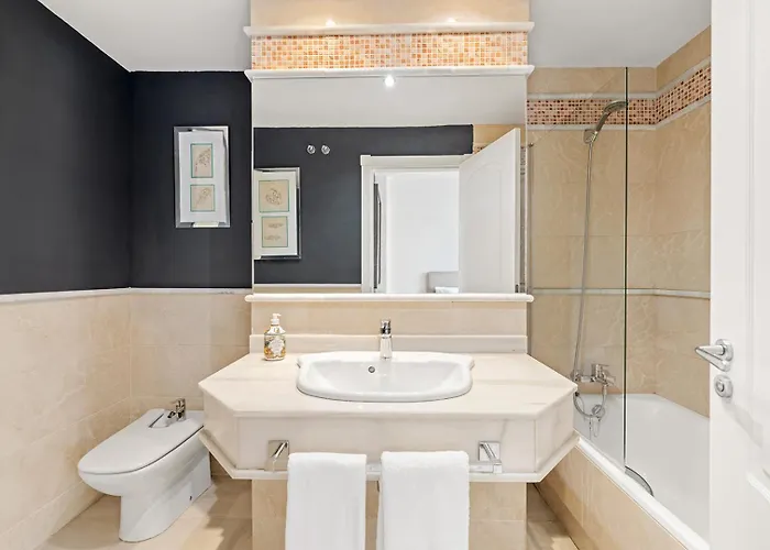 Molo Residences Boutique &