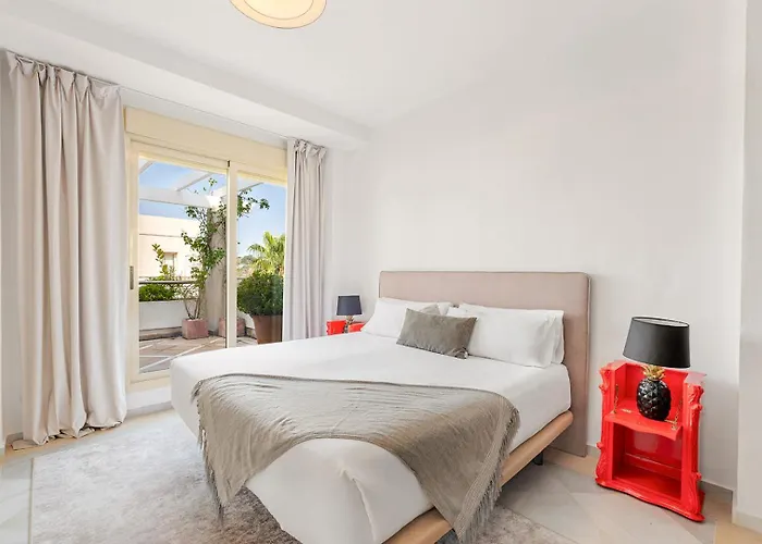 מלון דירות Molo Residences Boutique & 4*