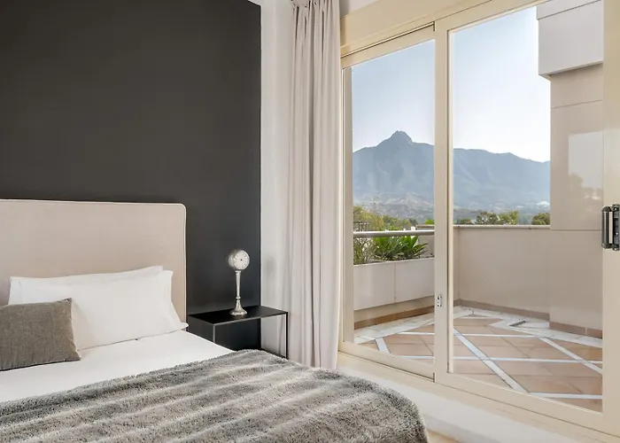 Molo Residences Boutique & 4* מארבלה